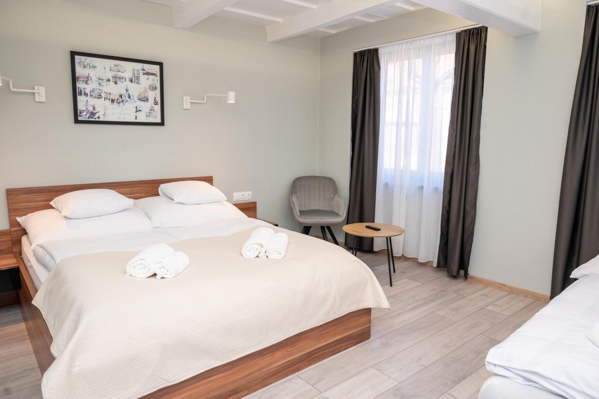Tuenderkert Apartman Гюла Екстериор снимка