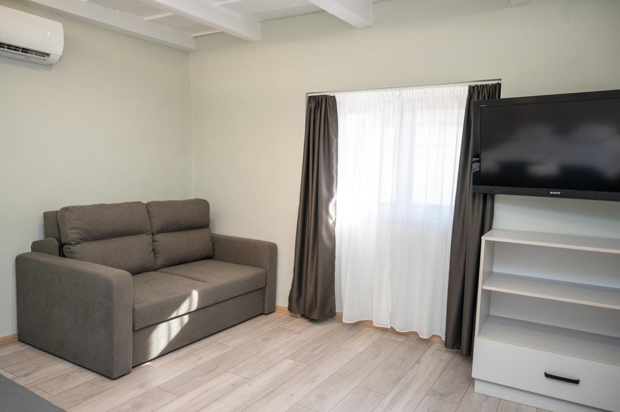 Tuenderkert Apartman Гюла Екстериор снимка