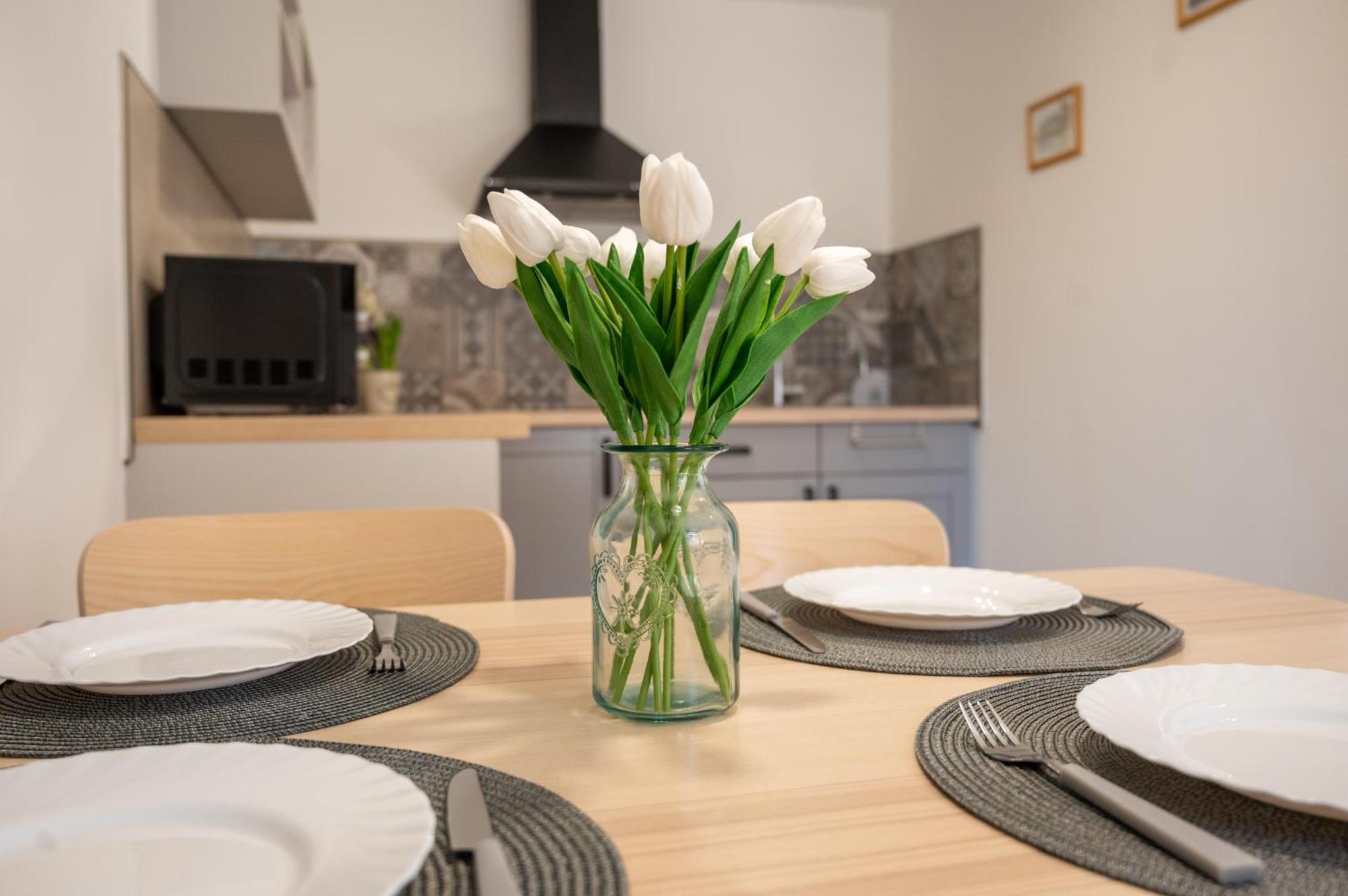 Tuenderkert Apartman Гюла Екстериор снимка